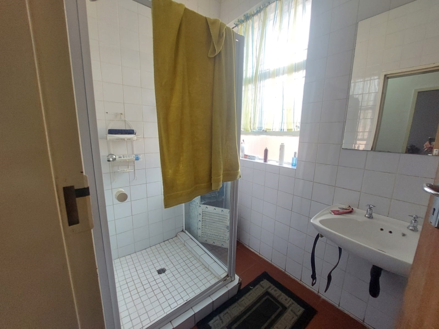 To Let 3 Bedroom Property for Rent in Kannoniers Park North West